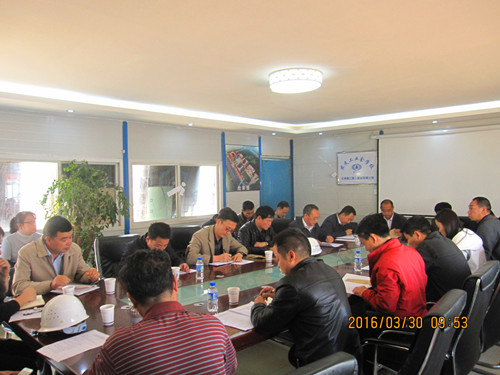 昆發(fā)展董事長曾鋒一行檢查指導宜良文體商貿(mào)城項目建設工作