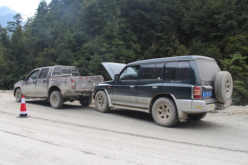 香麗高速六標(biāo)段開展民爆炸材物品安全應(yīng)急演練