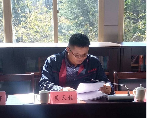 公司農(nóng)民工代表作為集團(tuán)職工代表參加省總工會座談會