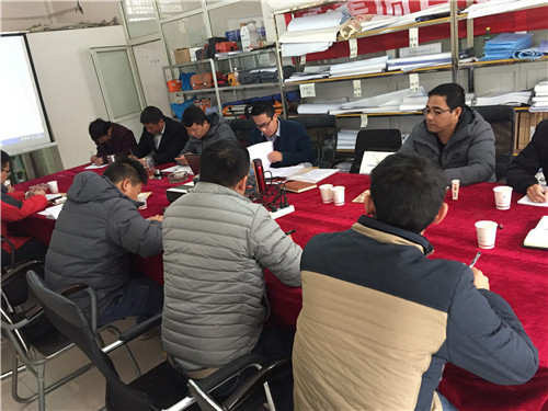 三直召開黨支部大會學(xué)習(xí)十九大精神 拓展黨員隊伍