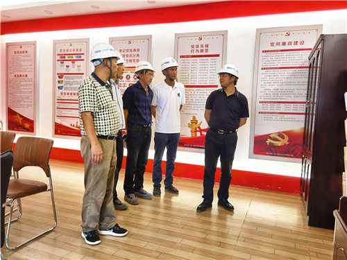 萬向遵調(diào)研滇池明珠廣場二期建設項目