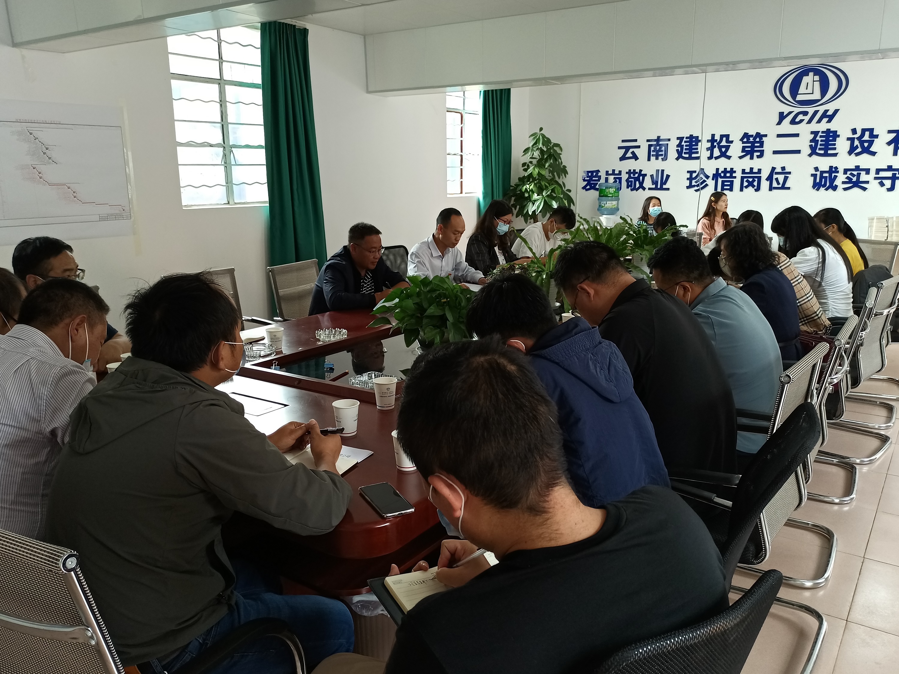 【黨課開(kāi)講啦】董學(xué)友在國(guó)博項(xiàng)目部講黨課