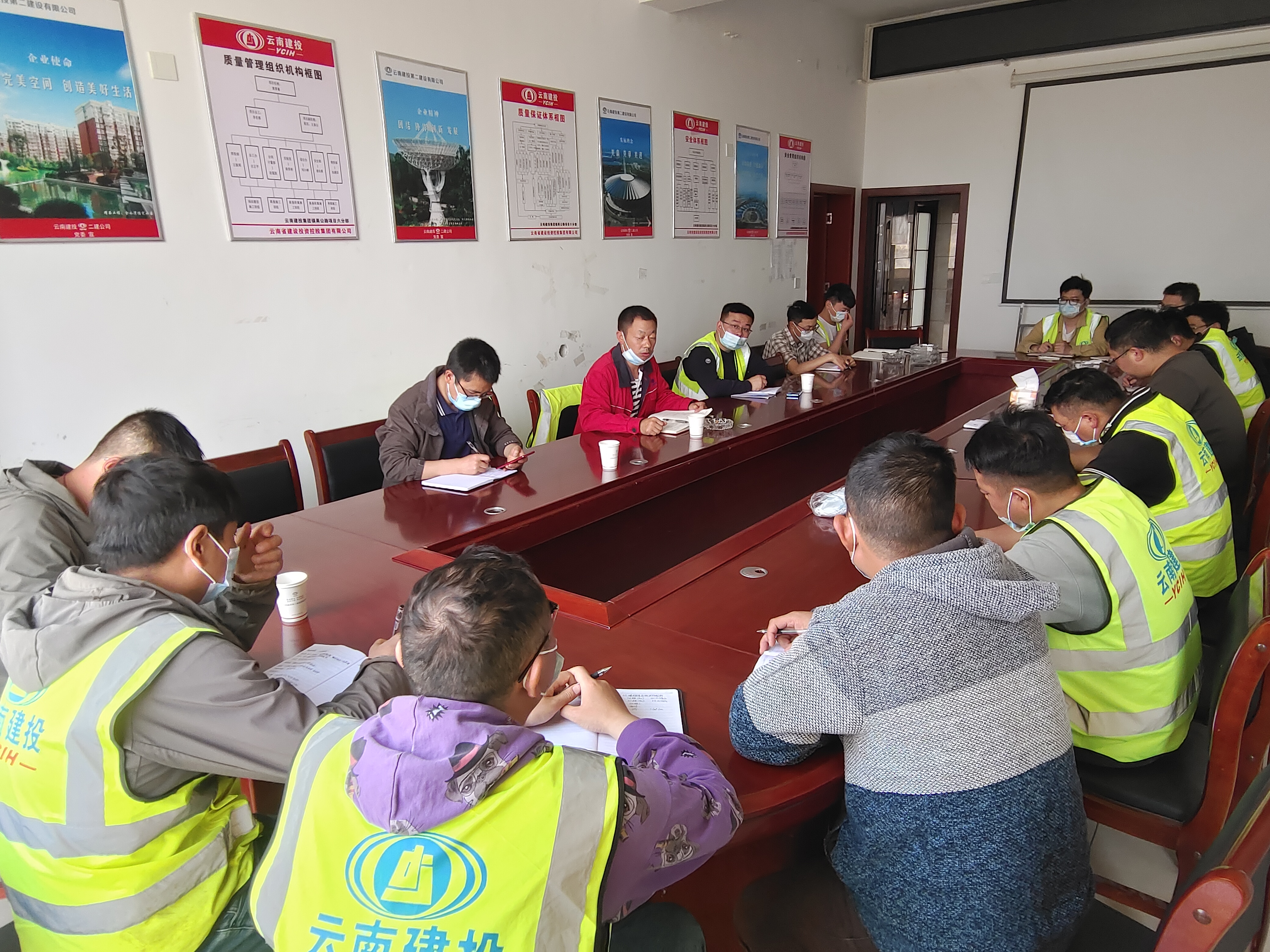 【我為群眾辦實事】公司擴大班子到路橋分公司鎮(zhèn)果高速六分部進行節(jié)后復工專項檢查