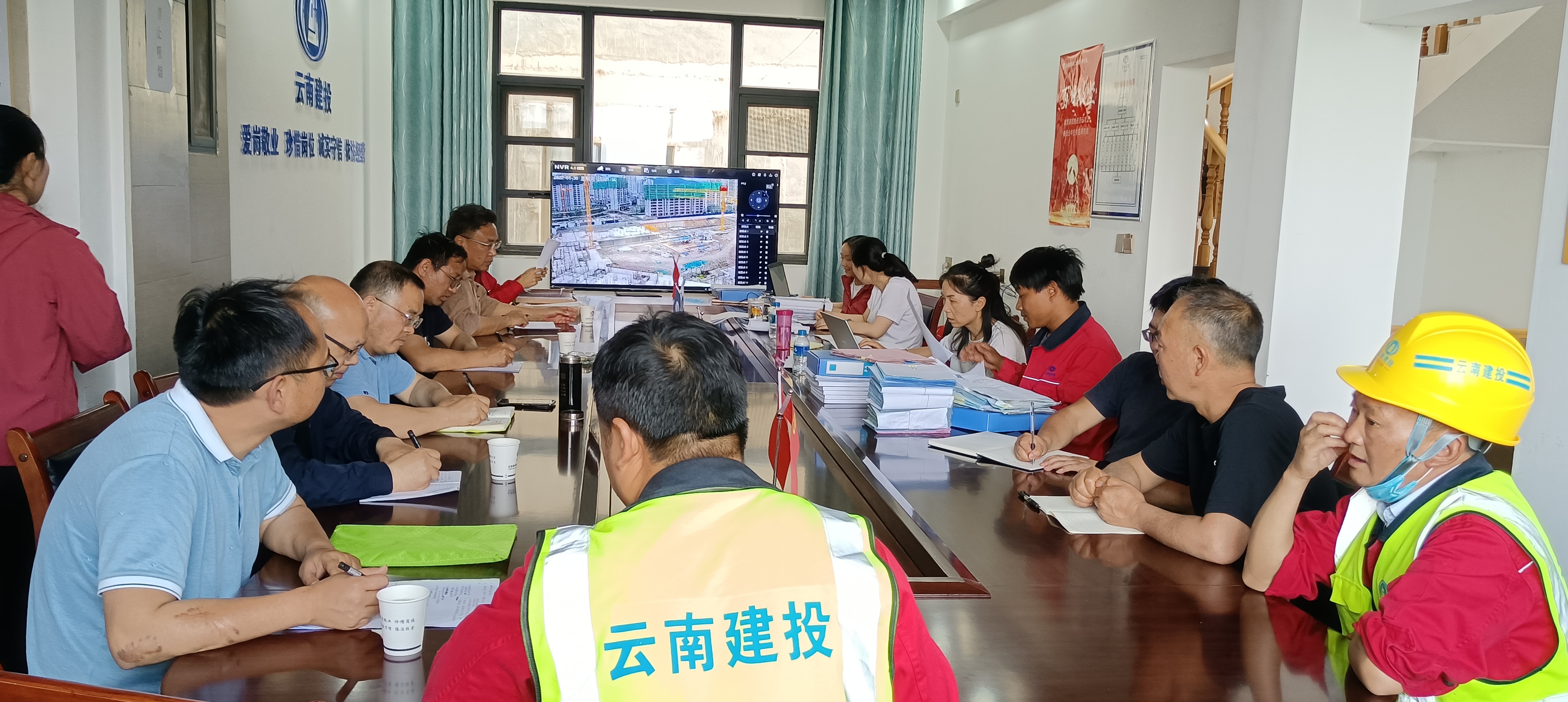 【貫徹一線工作法】公司領(lǐng)導(dǎo)五一期間帶班到撫仙湖棚改暨生態(tài)移民項目開展安全生產(chǎn)大檢查