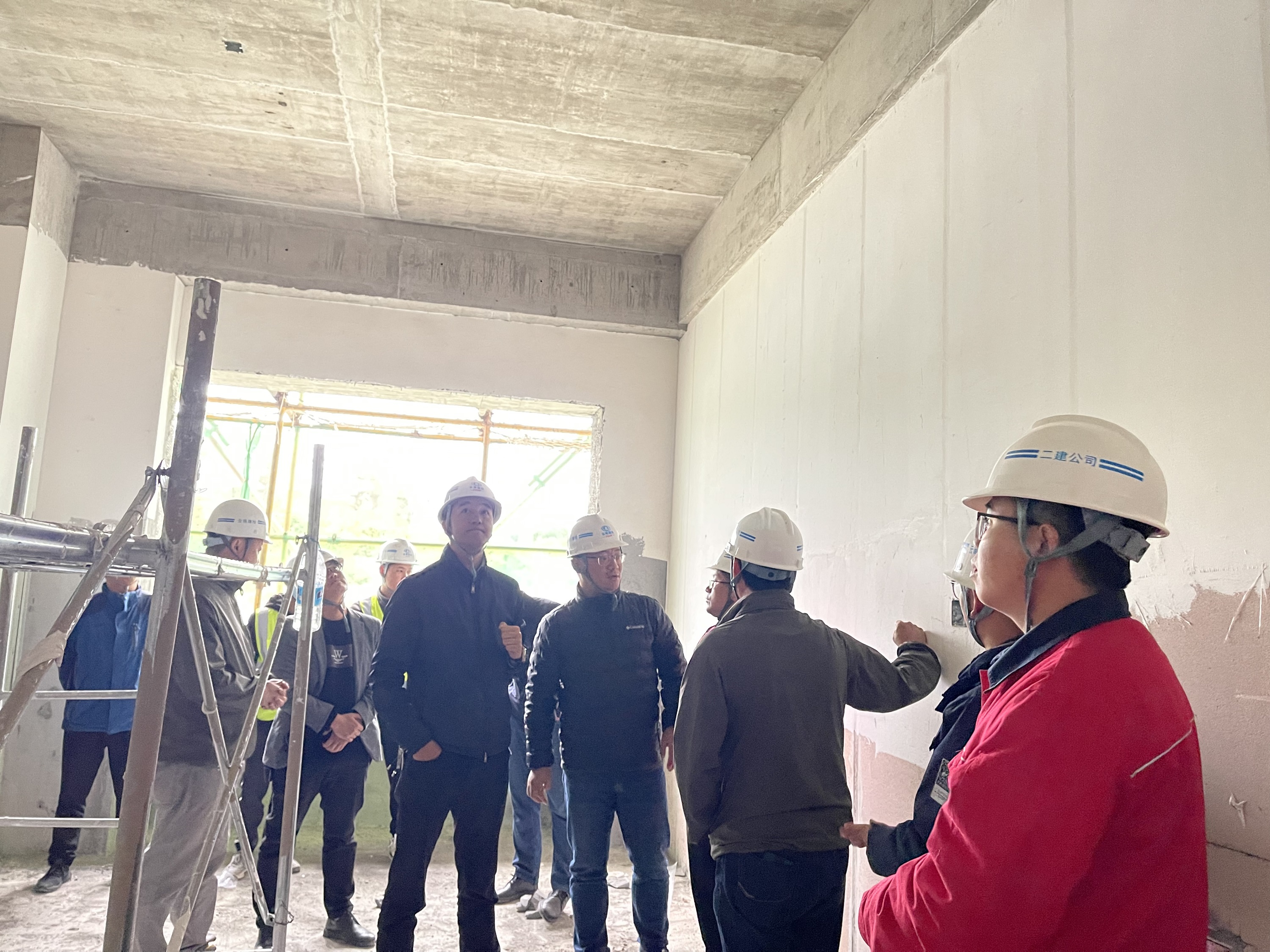 【貫徹一線工作法】公司領(lǐng)導(dǎo)到曲靖醫(yī)療中心-心腦血管醫(yī)院二標項目開展“五一”期間領(lǐng)導(dǎo)帶班檢查工作