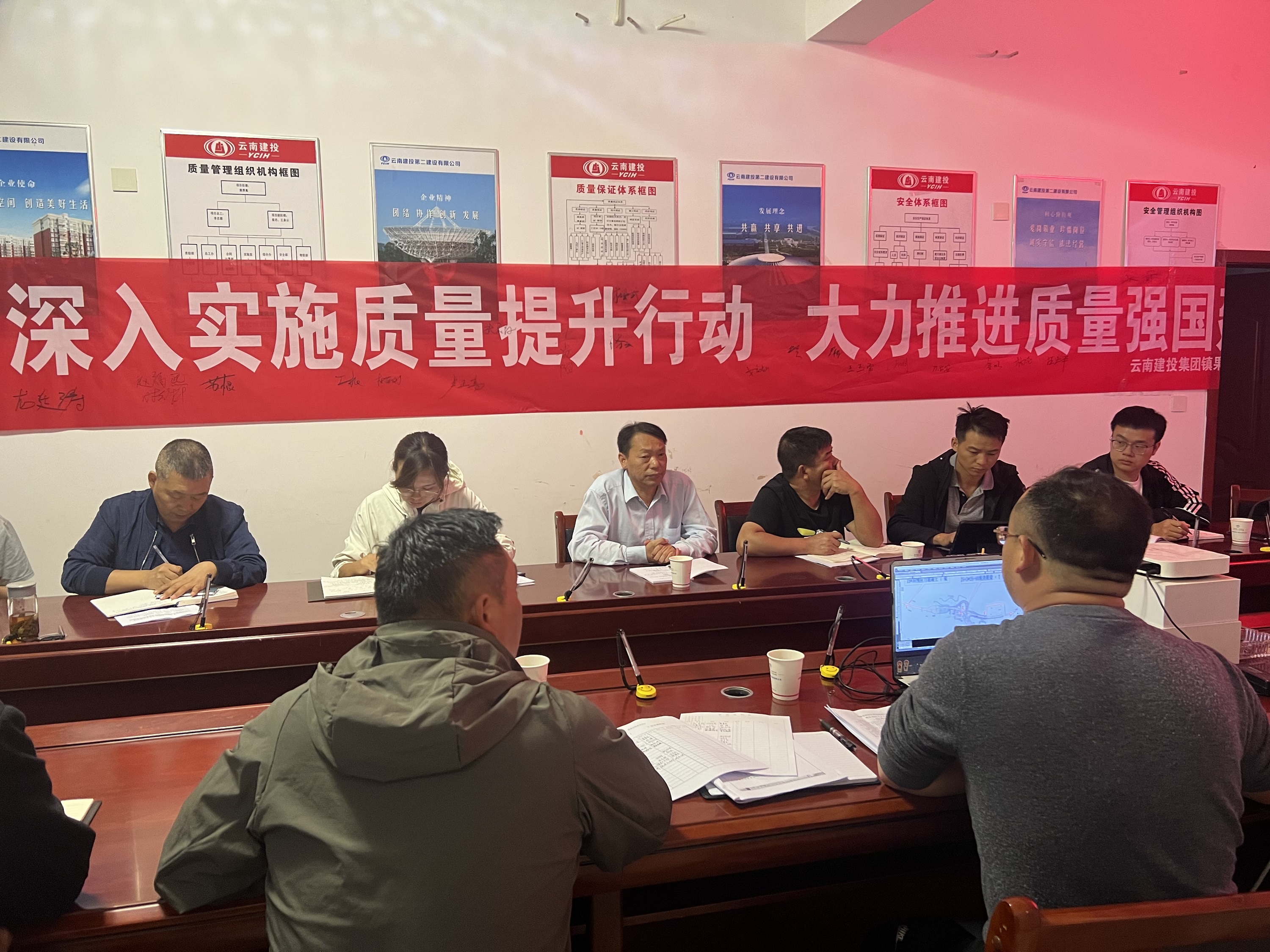 【貫徹一線工作法】陳定華到鎮(zhèn)果公路六分部開展安全大排查大整治工作