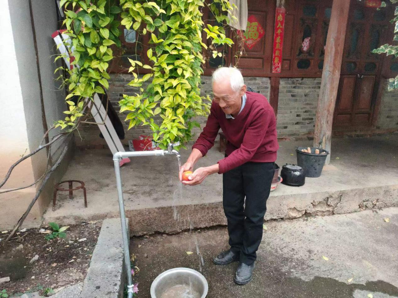 【項(xiàng)目動(dòng)態(tài)】麗江玉龍縣農(nóng)飲水項(xiàng)目大具鄉(xiāng)白麥村金江組農(nóng)村飲水工程正式通水