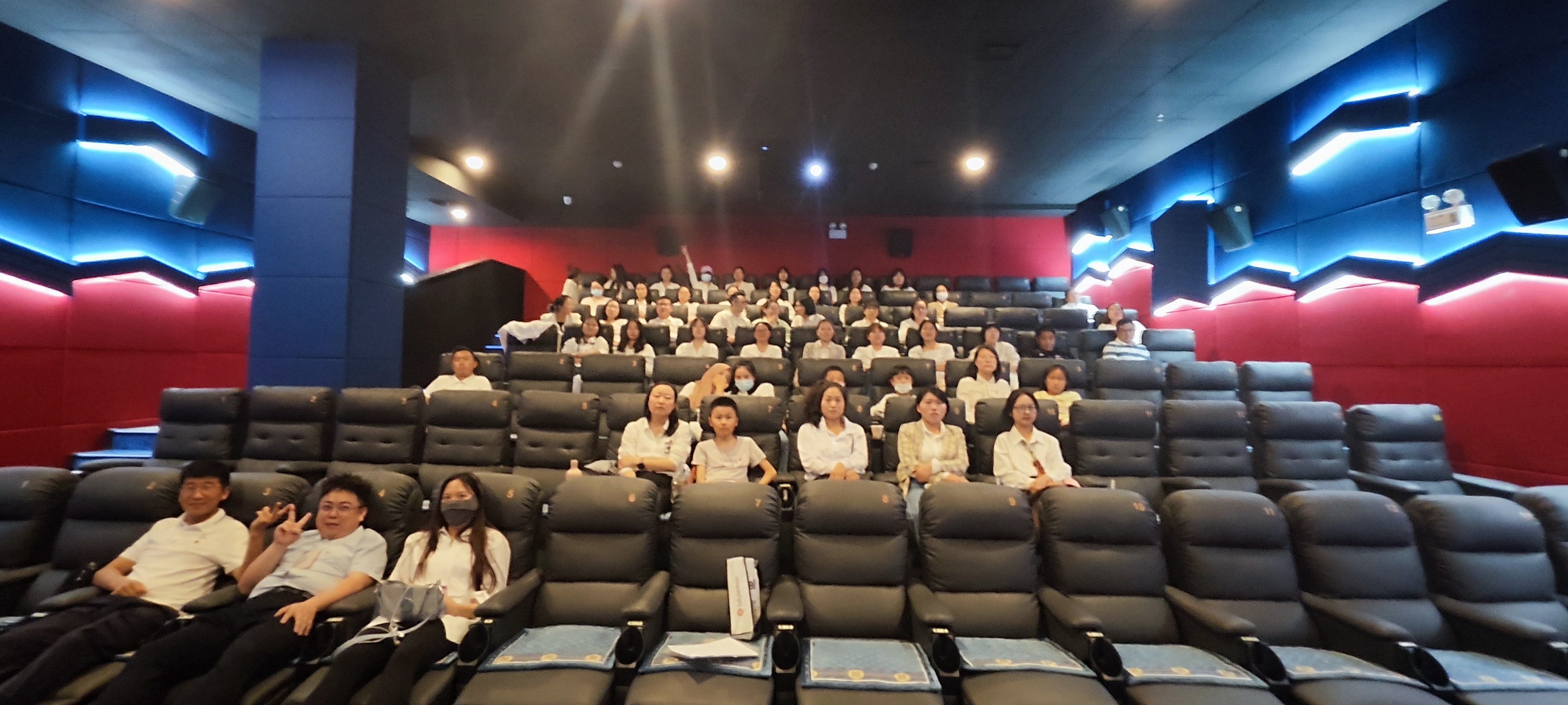 觀長空之王 悟愛國精神 凝奮進力量 強使命擔(dān)當(dāng)——公司工會組織觀看愛國題材電影