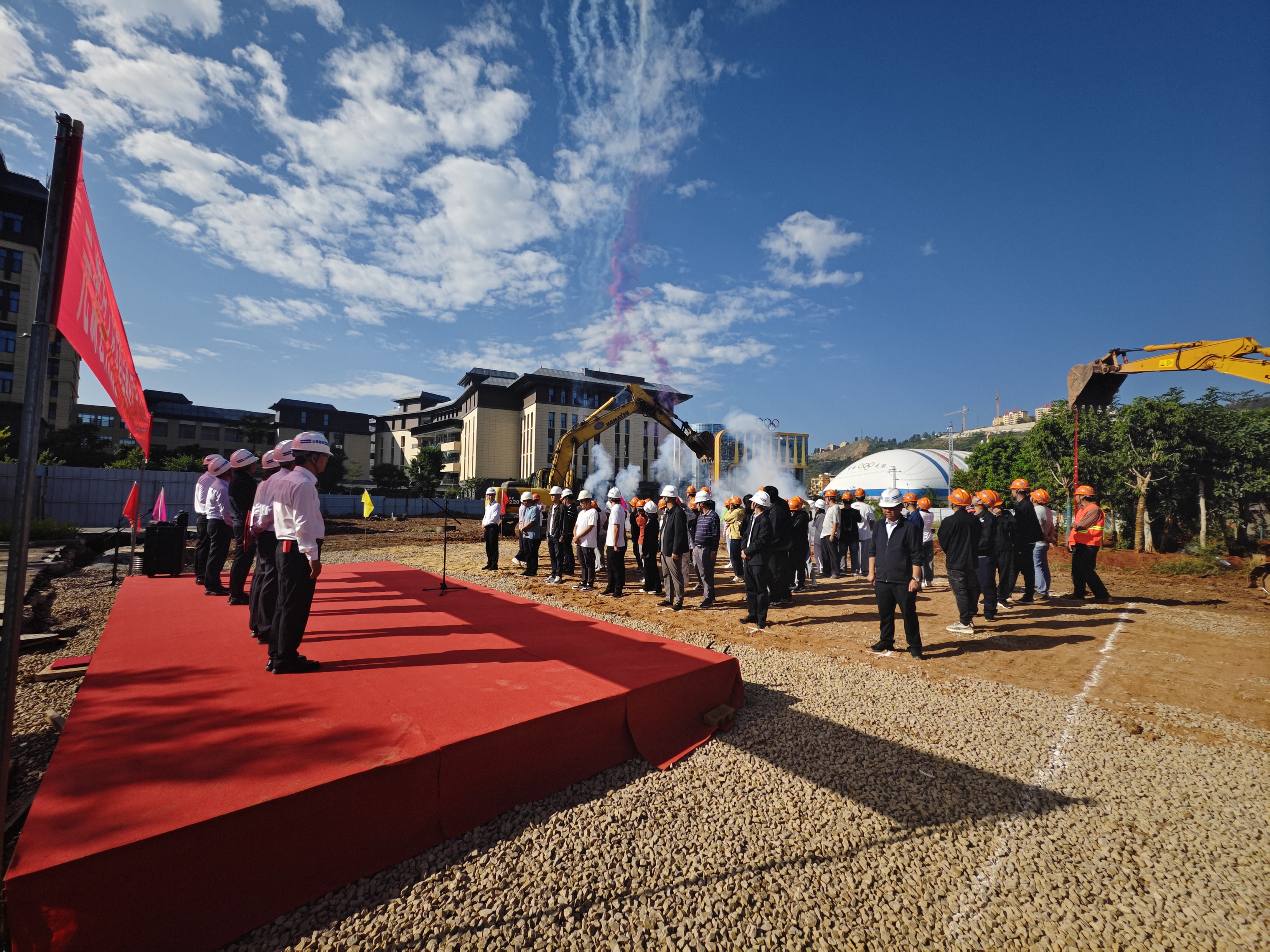 【項(xiàng)目動(dòng)態(tài)】元謀縣人民醫(yī)院后勤保障中心建設(shè)項(xiàng)目舉行開工儀式