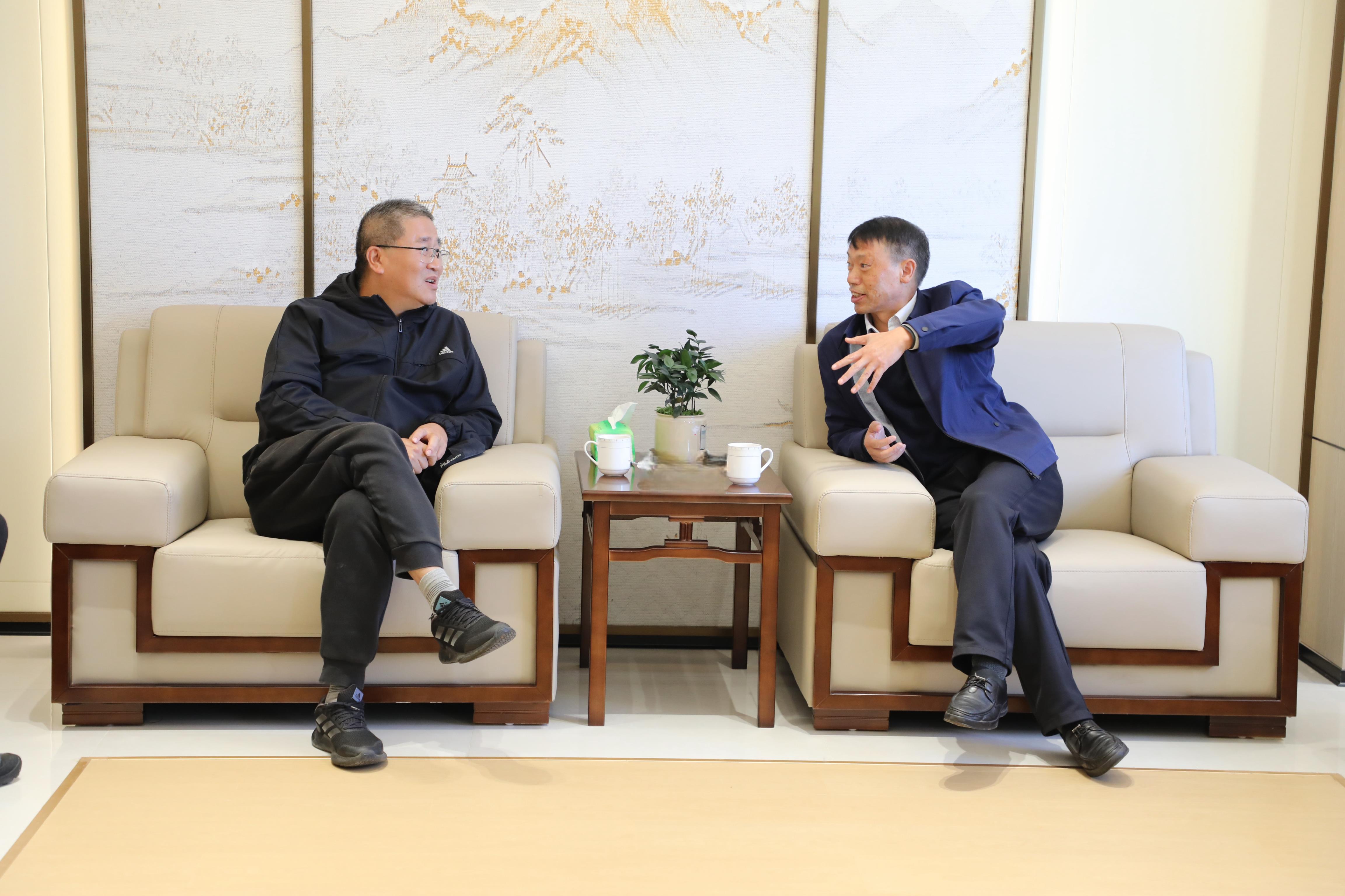 【公司要聞】金平縣人大常委會黨組書記、主任刁繼清到公司交流座談