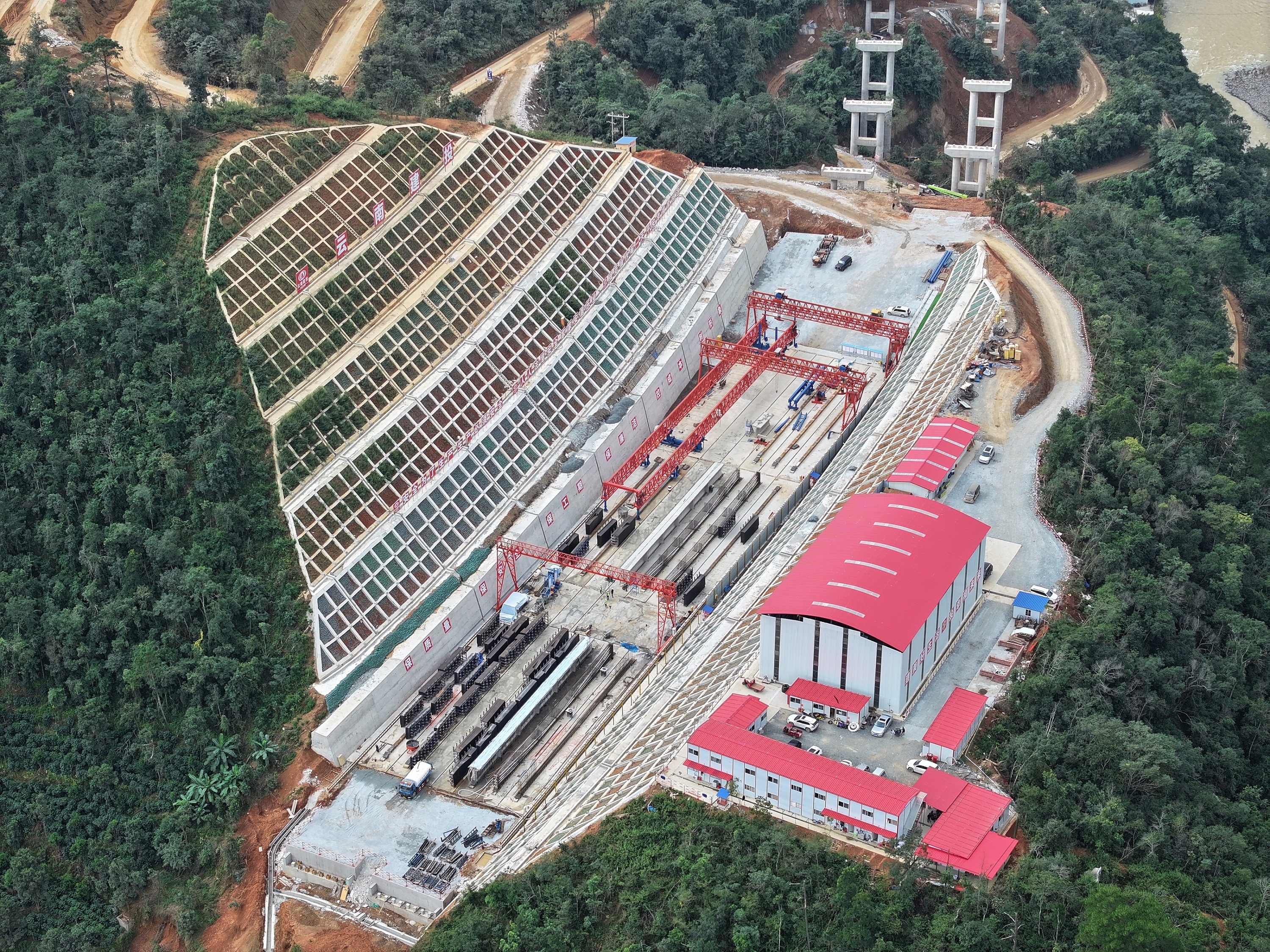 【創(chuàng)先爭優(yōu)】南云高速土建十工區(qū)獲“平安工地”考評第一名